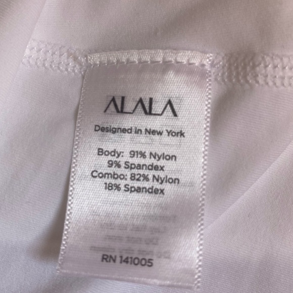 ALALA Flyweight Hoodie Tee Long Sleeve NWT White - Picture 12 of 16